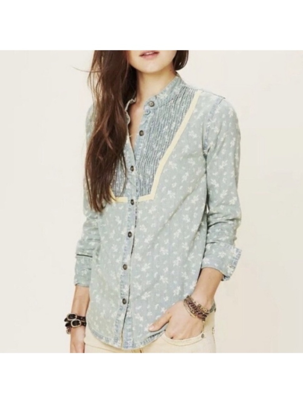 Free People Hillside bibbed pintuck button down shirt. Size small.